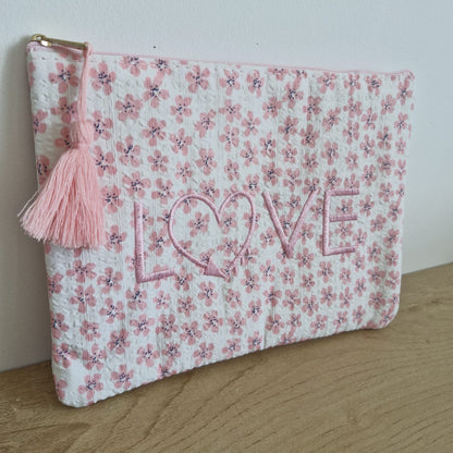 Pochette " LOVE" Fleurie